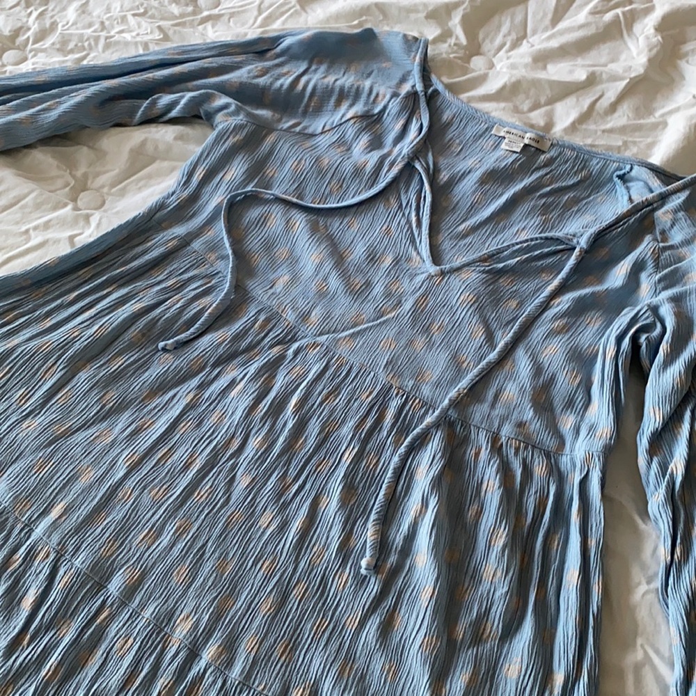 light blue american eagle dress w white flowers